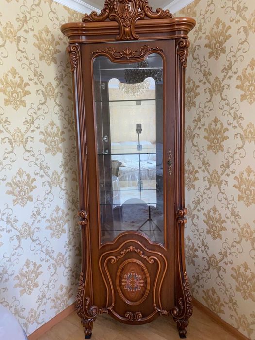 Шкаф для посуды и шкаф под телевизор