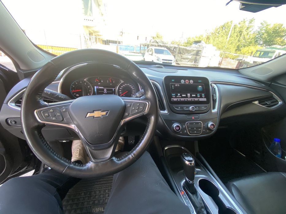 Срочна продается Малибу 2