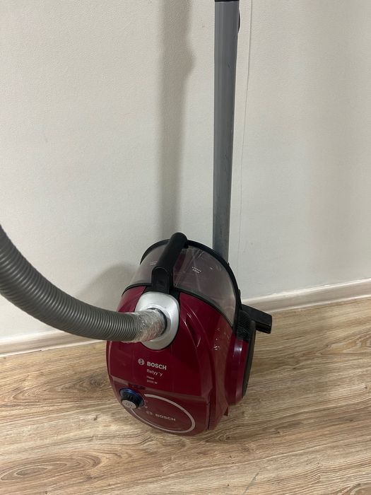 Пылесос красненький bosch