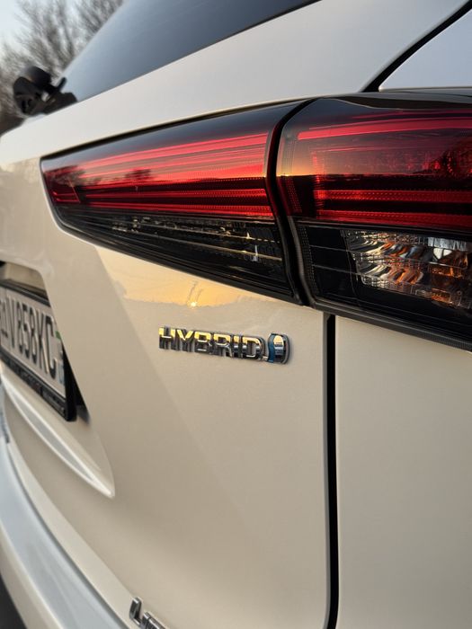 Продается Toyota Highlander Hybrid