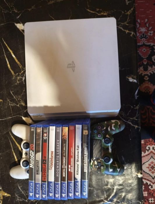 Продавам плейстешън