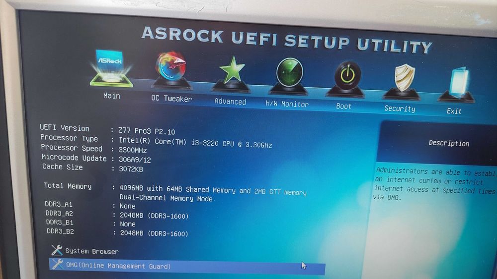 Продавам десктоп компютър с 19 инчов монитор и 2 стари лаптопа.