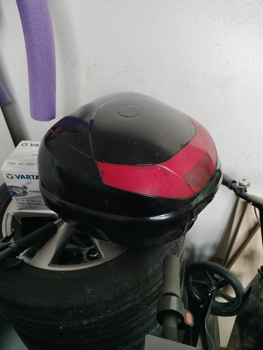 Vând portbagaj motocicleta Suzuki 1995