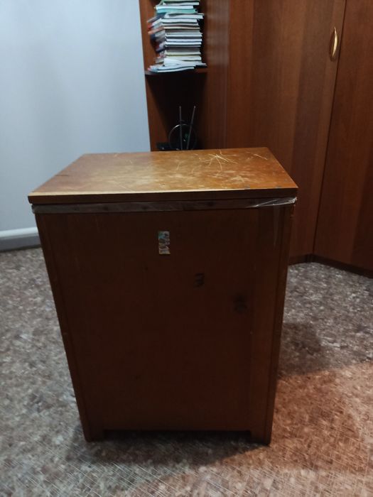 Продам швейную машинку