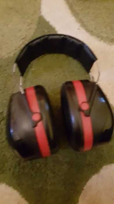 Vand casti de orice gen cu fir