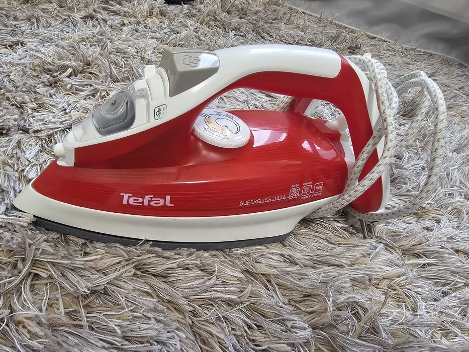 Fier de calcat Tefal