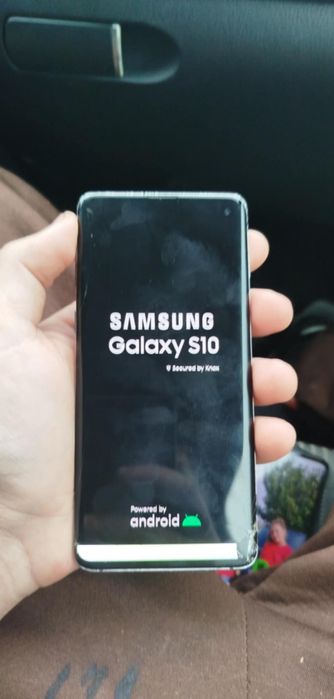 Vând sau schimb samsung galaxy s10