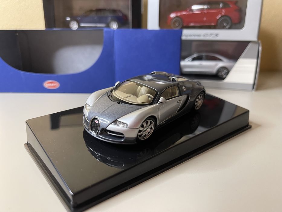 Macheta Bugatti Veyron 1:43 Autoart