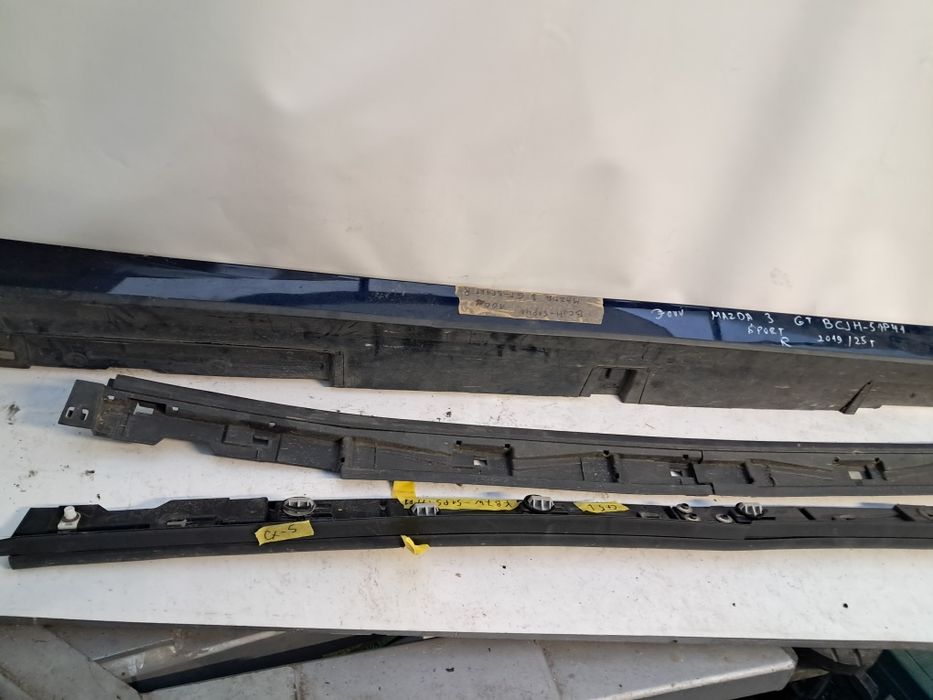Праг ляв десен Mazda 3 Mazda CX5 2017/2024г