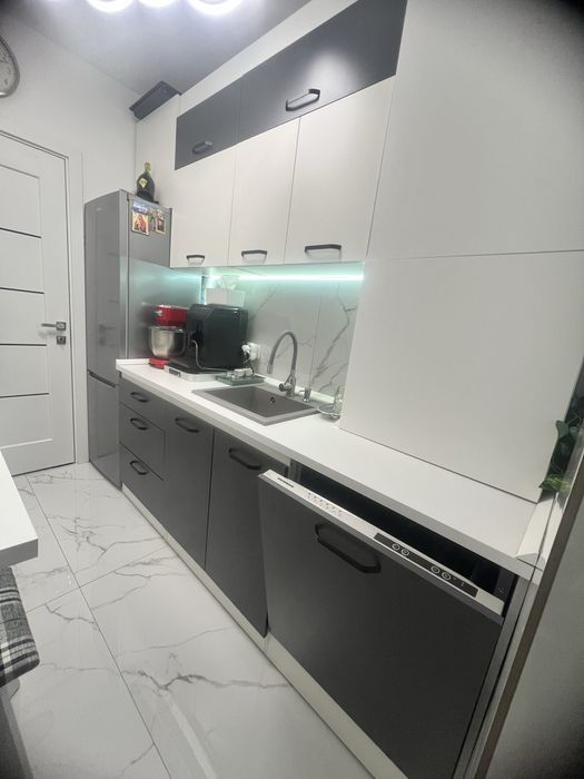 Proprietar vand apartament cochet 2 cam