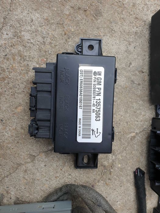 Module Opel Insignia Afl Incalzire Scaune Senzori Parcare Lumini Radio