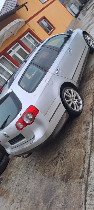 Dezmembrez  vw Passat B6 2.0 cbab cutie viteze manuala 4x4 an 2009