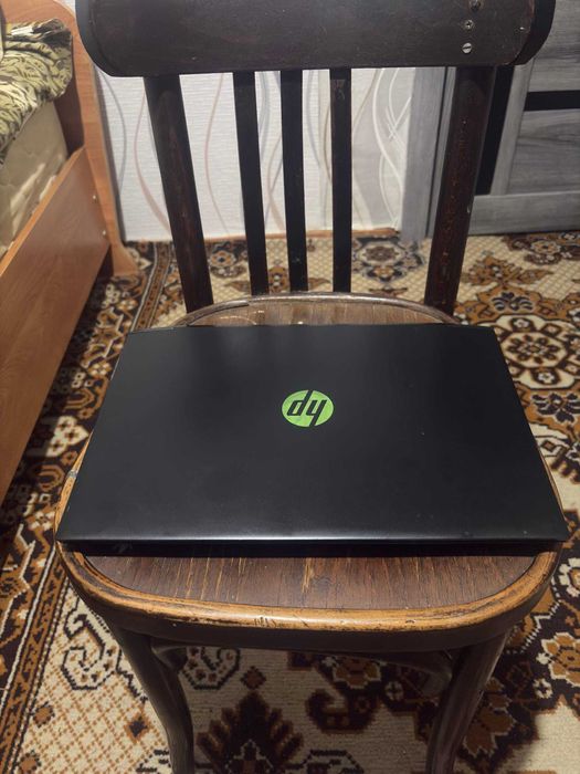 HP Pavilion Gaming 15 (Ryzen 5 / GTX 1650 / 16GB / SSD + HDD)