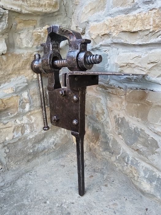 Голямо Масивно Старо Ковано Ковашко Менгеме / 37 кг.