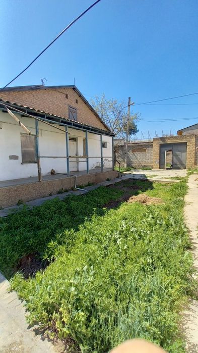 Ховли котеж сотилади