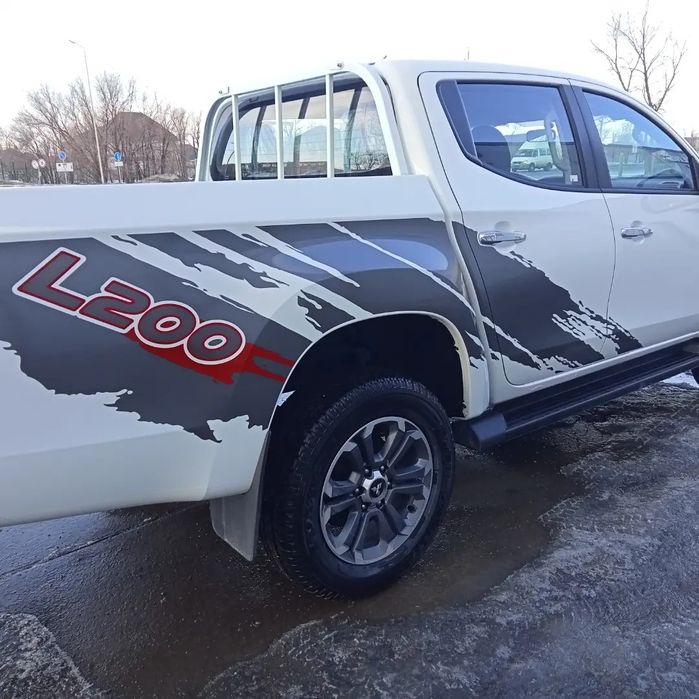 Мицубиси L200 4×4
