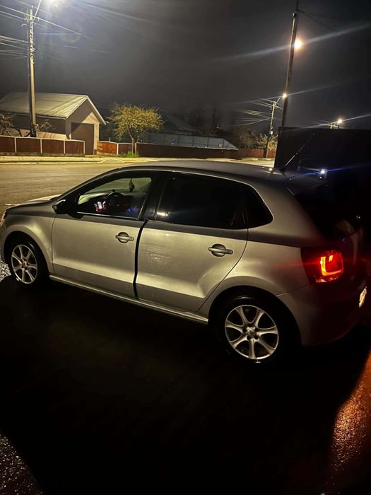 VOLKSWAGEN Polo 2012 — imagine 2