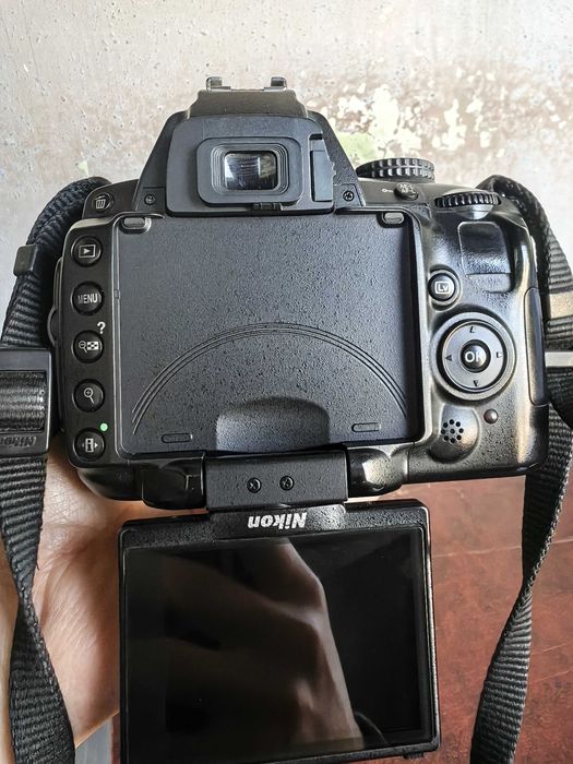 Фотоаппарат Nikon D5000