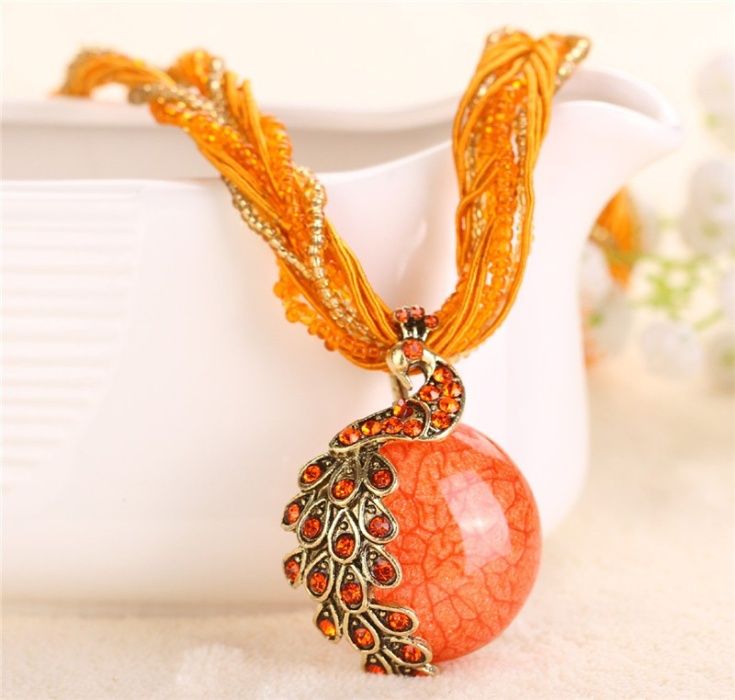 Изящни колиета в бохемски стил