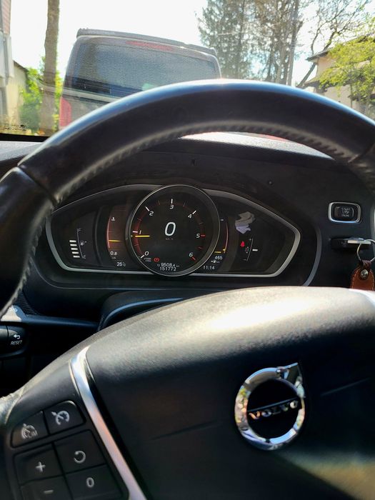 VOLVO V40 2017 — imagine 5