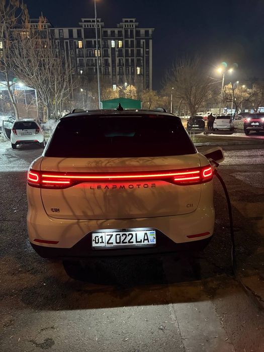 Leapmotor c11 gibrid oq rang