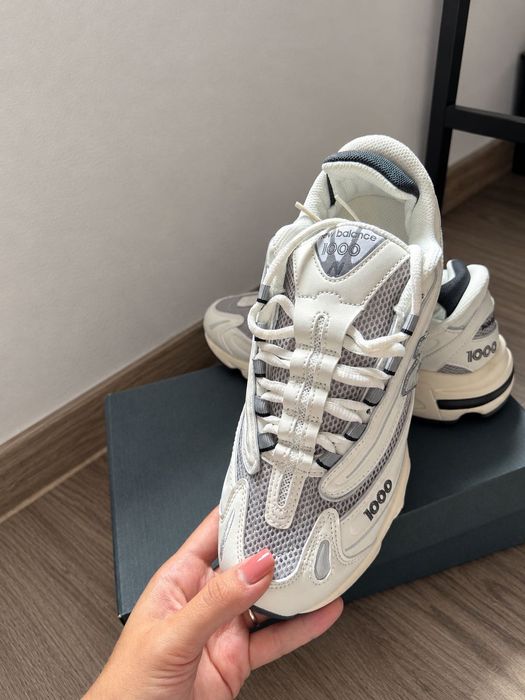 New Balance 1000