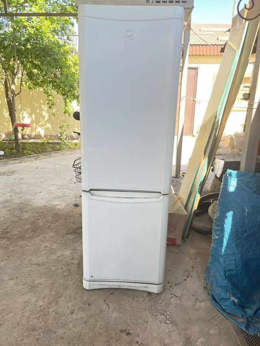 Продам б/у холодильник