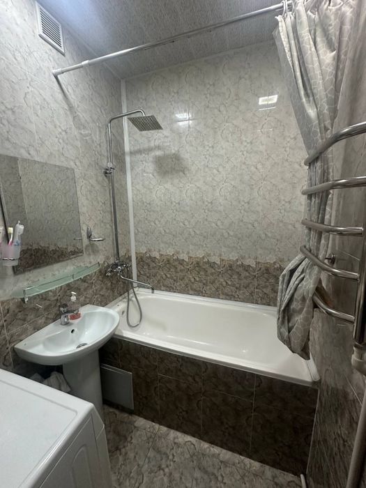 срочно сдается квартира в метро новза ТОЛЬКО ДЕВЧОНКИ