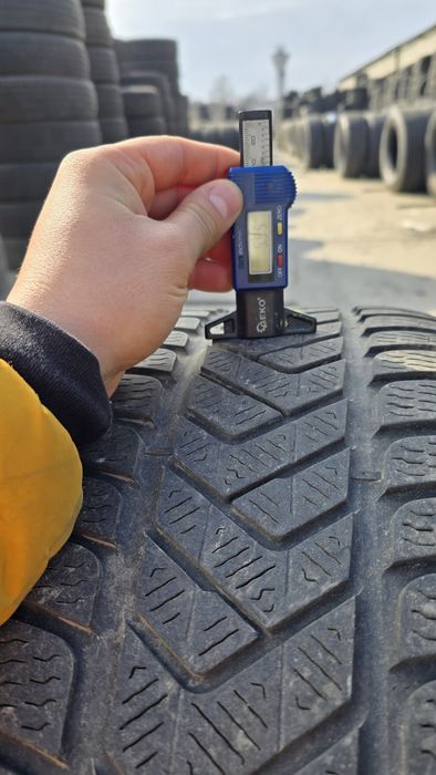 Anvelope de iarna 255-45r19 Pirelli