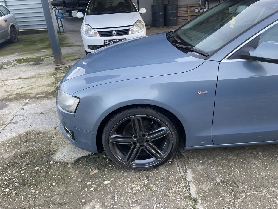 Bara fata cu spalatoare Audi A5