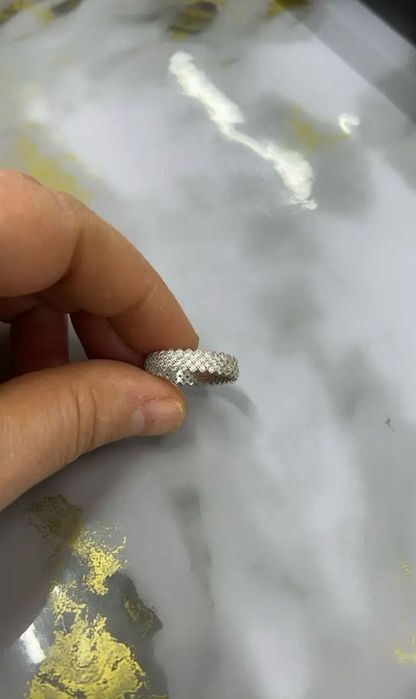 Продаю кольцо новый