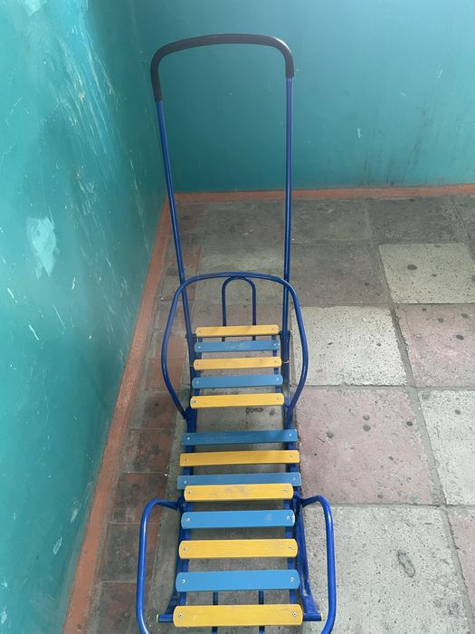 Пподам двойные санки.