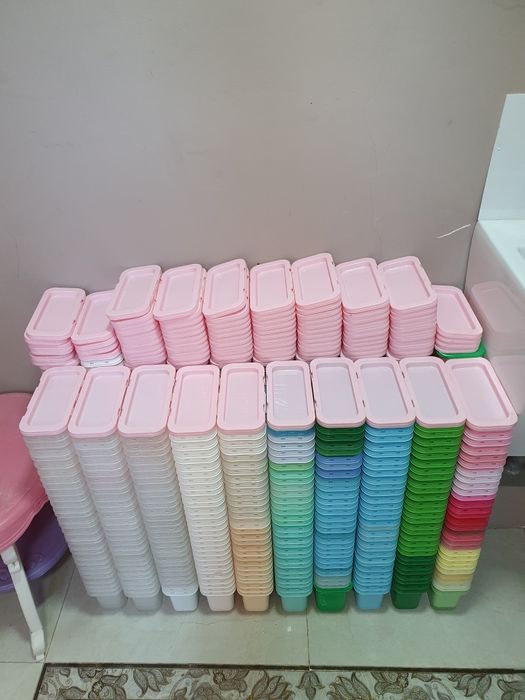 Коробочки пластиковые с крышкой