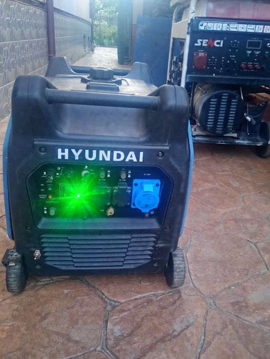 De vânzare generator  benzina Hyundai 6,6kva