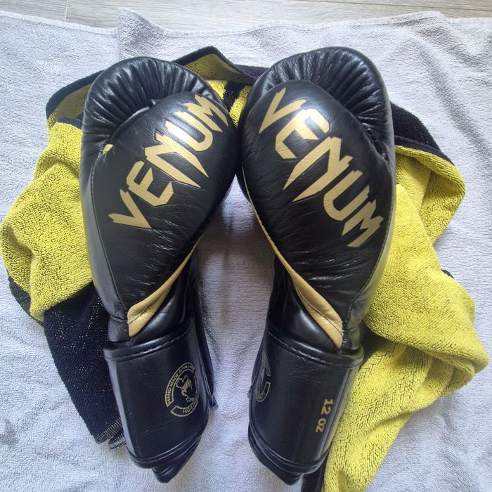 Manusi box venum 12oz