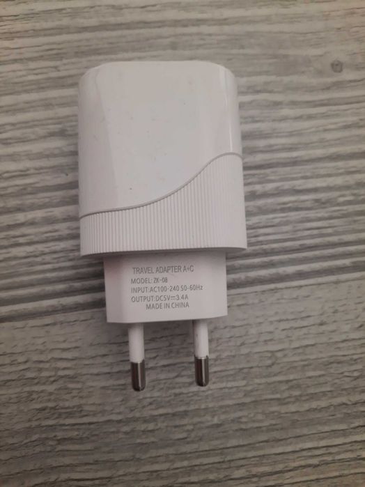 Adaptoare,incarcatoare usb