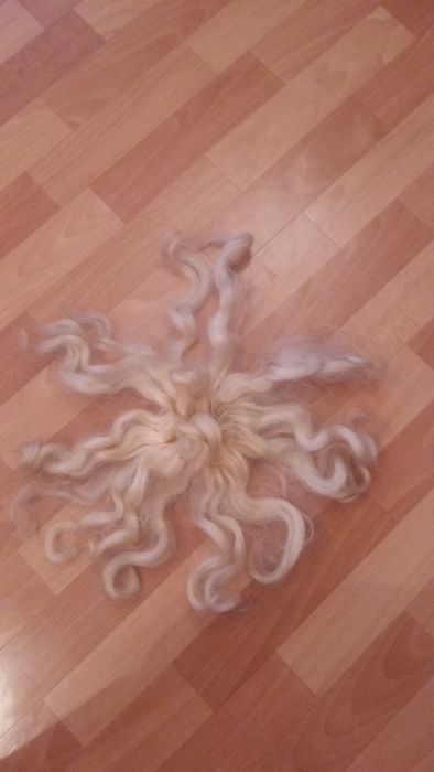 Волосы Блондин для объемной прически.