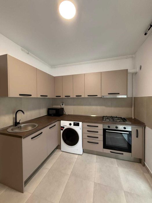 Garsonieră nouă, decom, 35 mp, S4, parcare, 10 min metrou, Proprietar