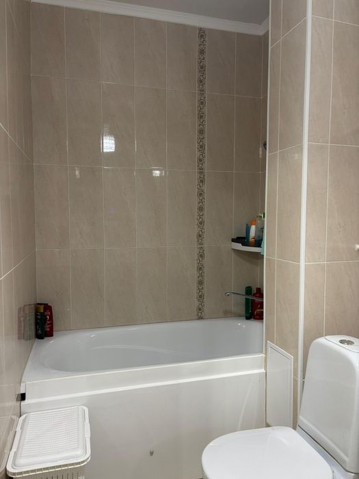 Продам квартиру 3-4комнатная 90кв. м