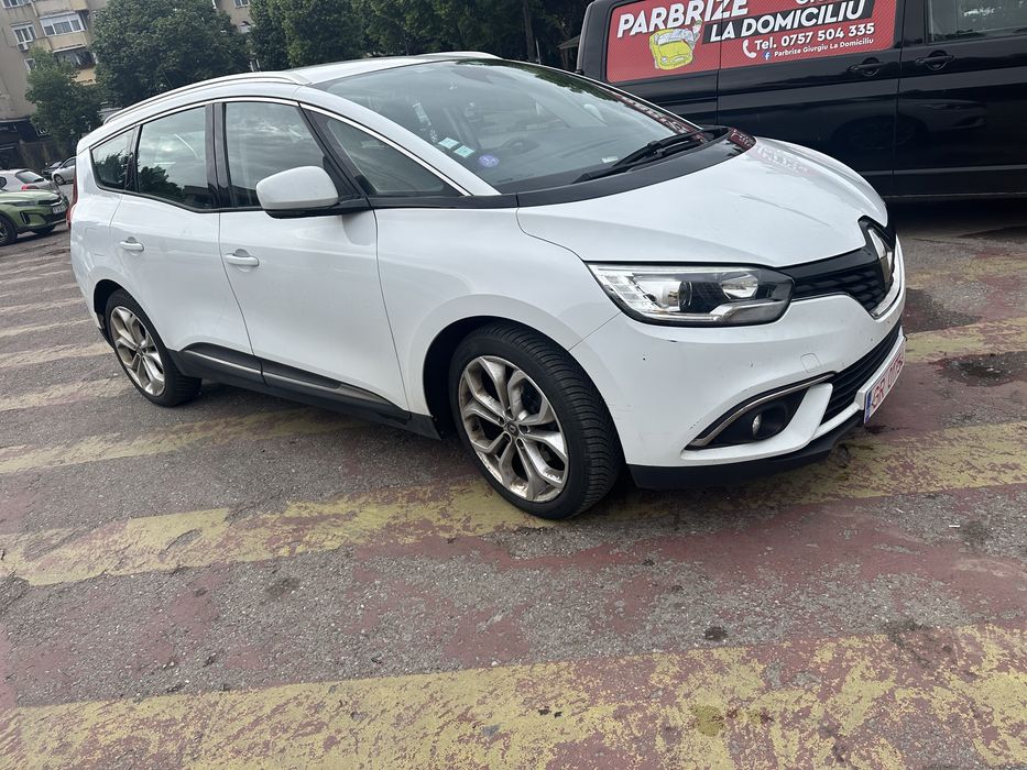 Masina 7 locuri - Rent A Car - Inchirieri auto Bucuresti Aeroport