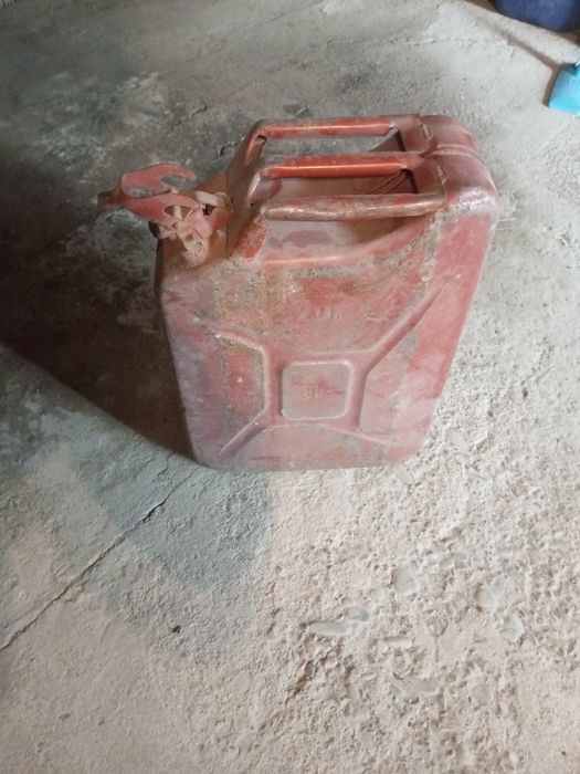 Канистра 20 л. .