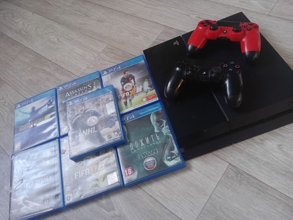 Продам PlayStation 4