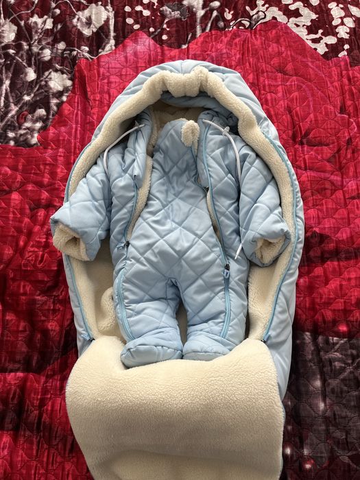 Продам детский конверт-комбинезон на выписку