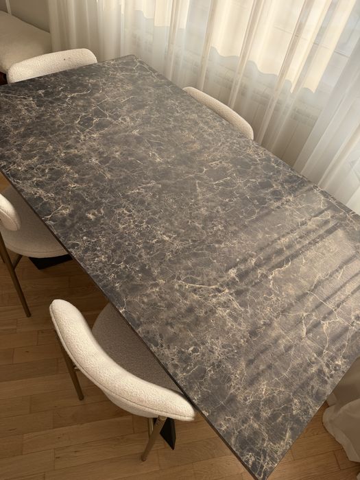 Продам итальянский стол