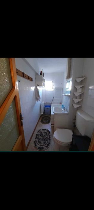 Închiriez apartament