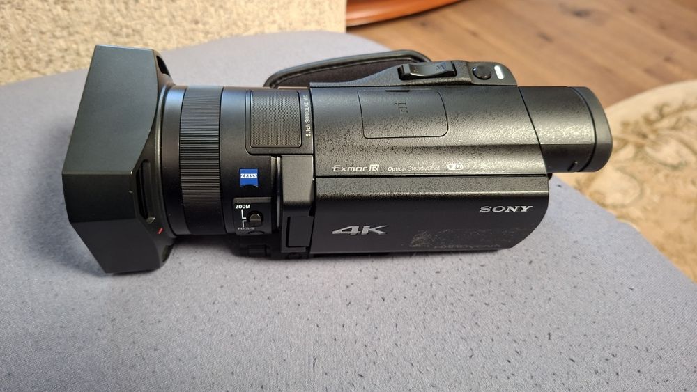 Camera video profesională sony ax100e