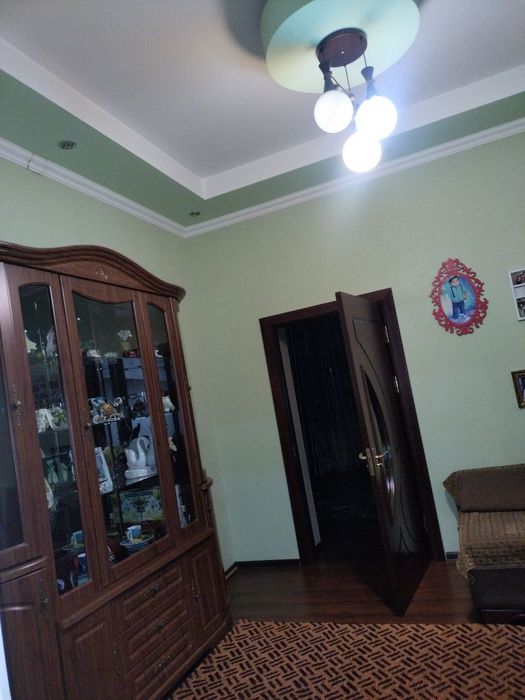 Травматология.Вдоль дороги продаётся дом.