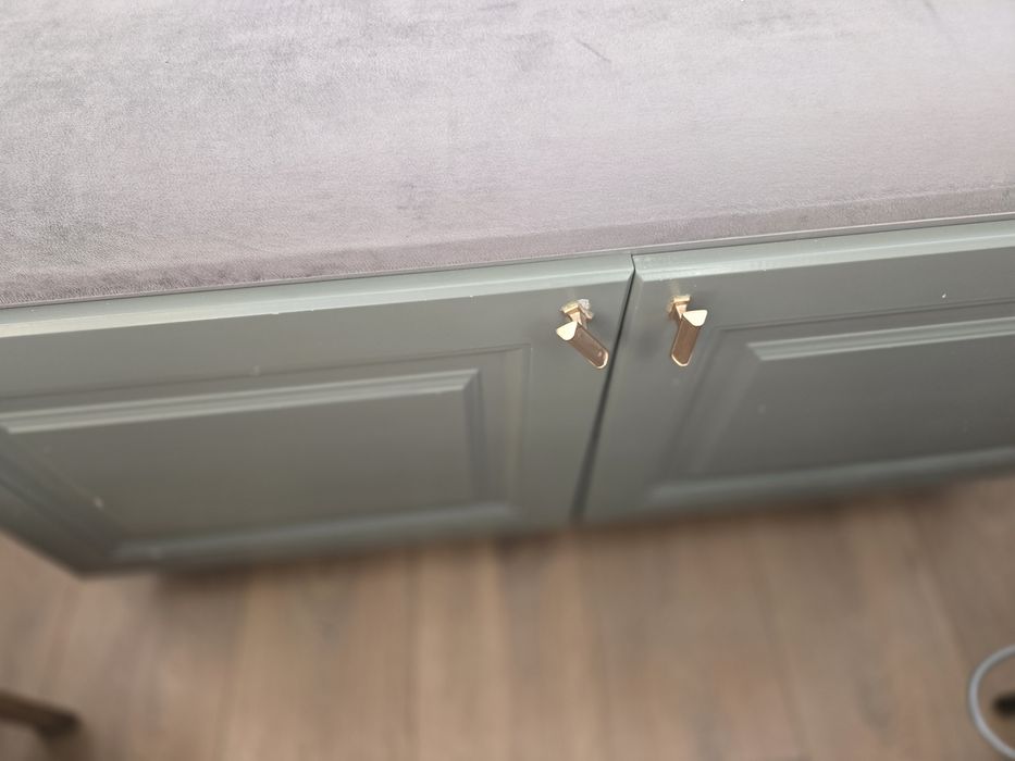 Продам тумбочку обувную