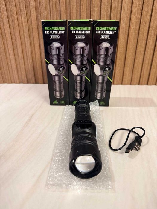 Lanterna cu zoom și SOS