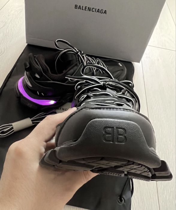 Balenciaga track led